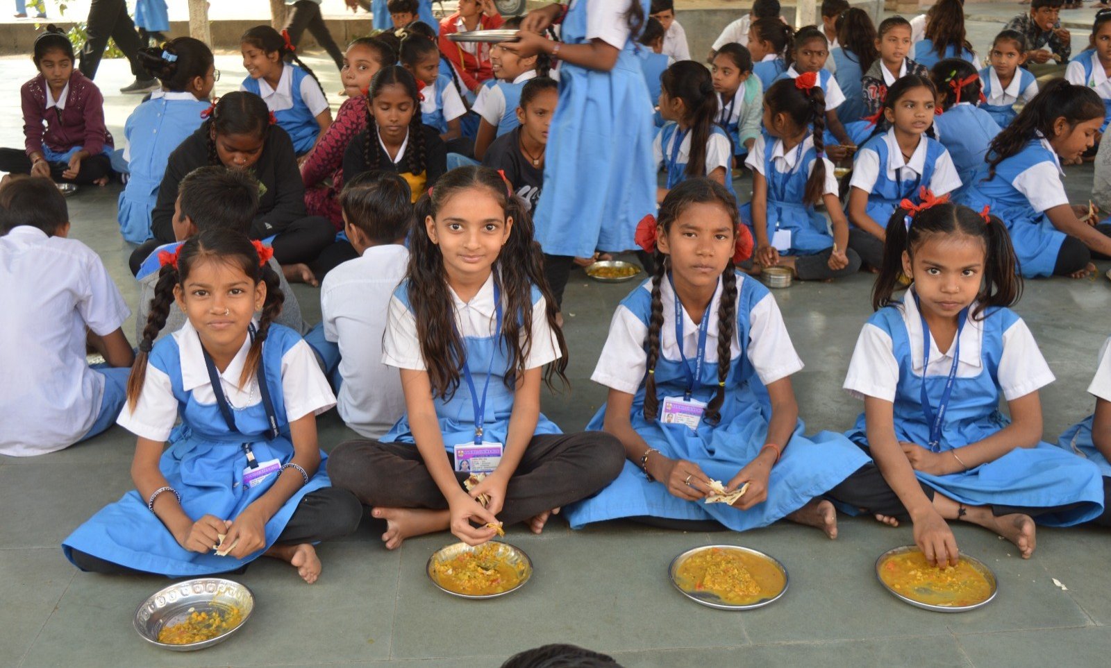 School children eating nutritious meals